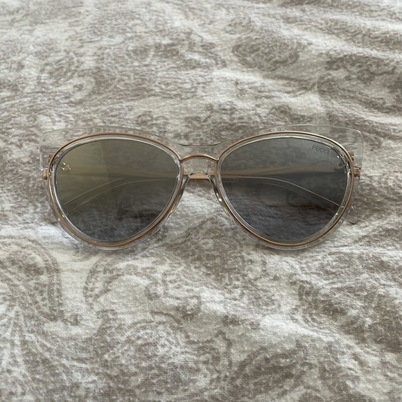 Emilio Pucci cat eye sunglasses with gold accents - Picture 6 of 8